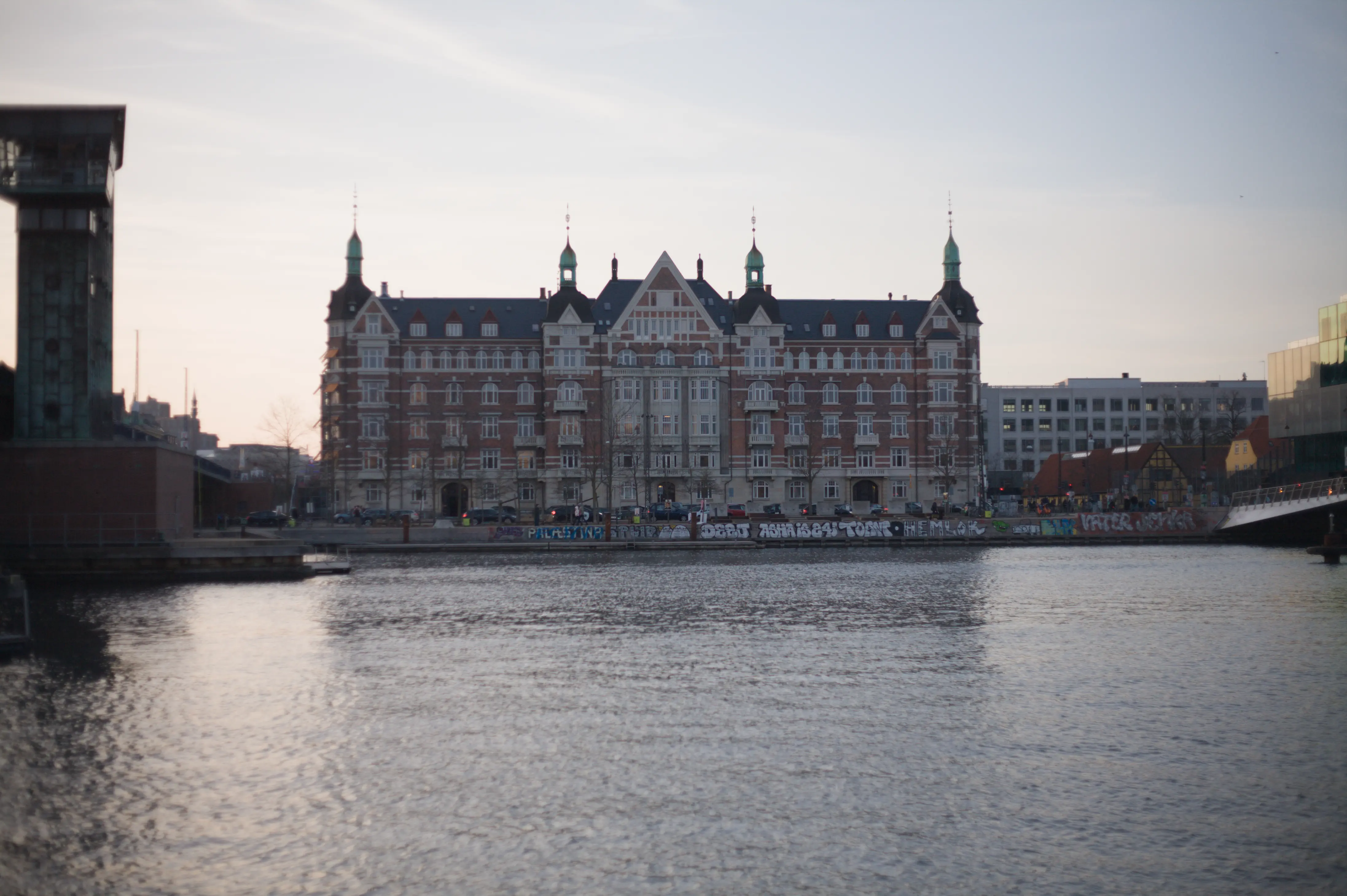 Ny Christiansborg from across the water.